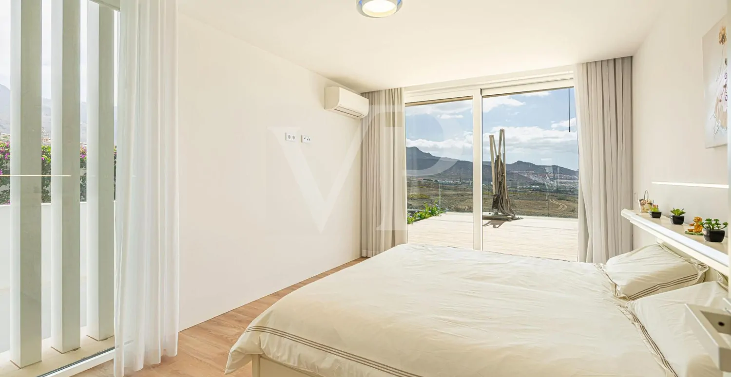 Exklusive Villa in Adeje – Luxus mit Panoramablick