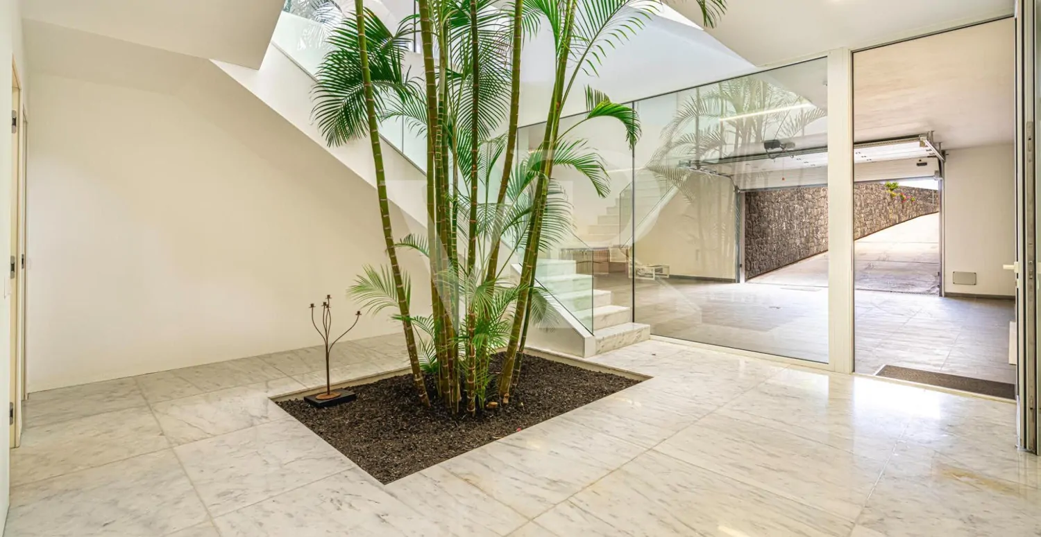 Exklusive Villa in Adeje – Luxus mit Panoramablick