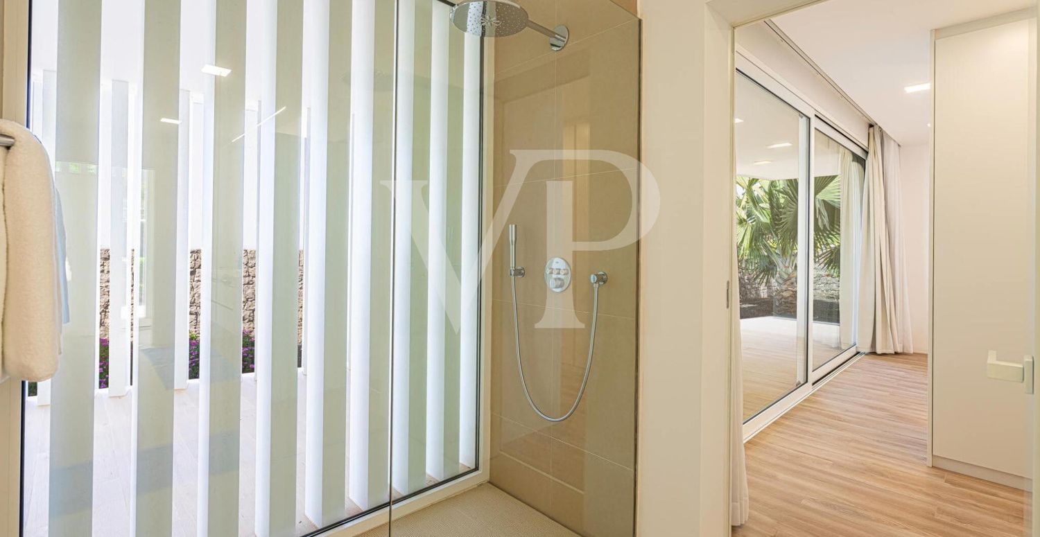 Exklusive Villa in Adeje – Luxus mit Panoramablick