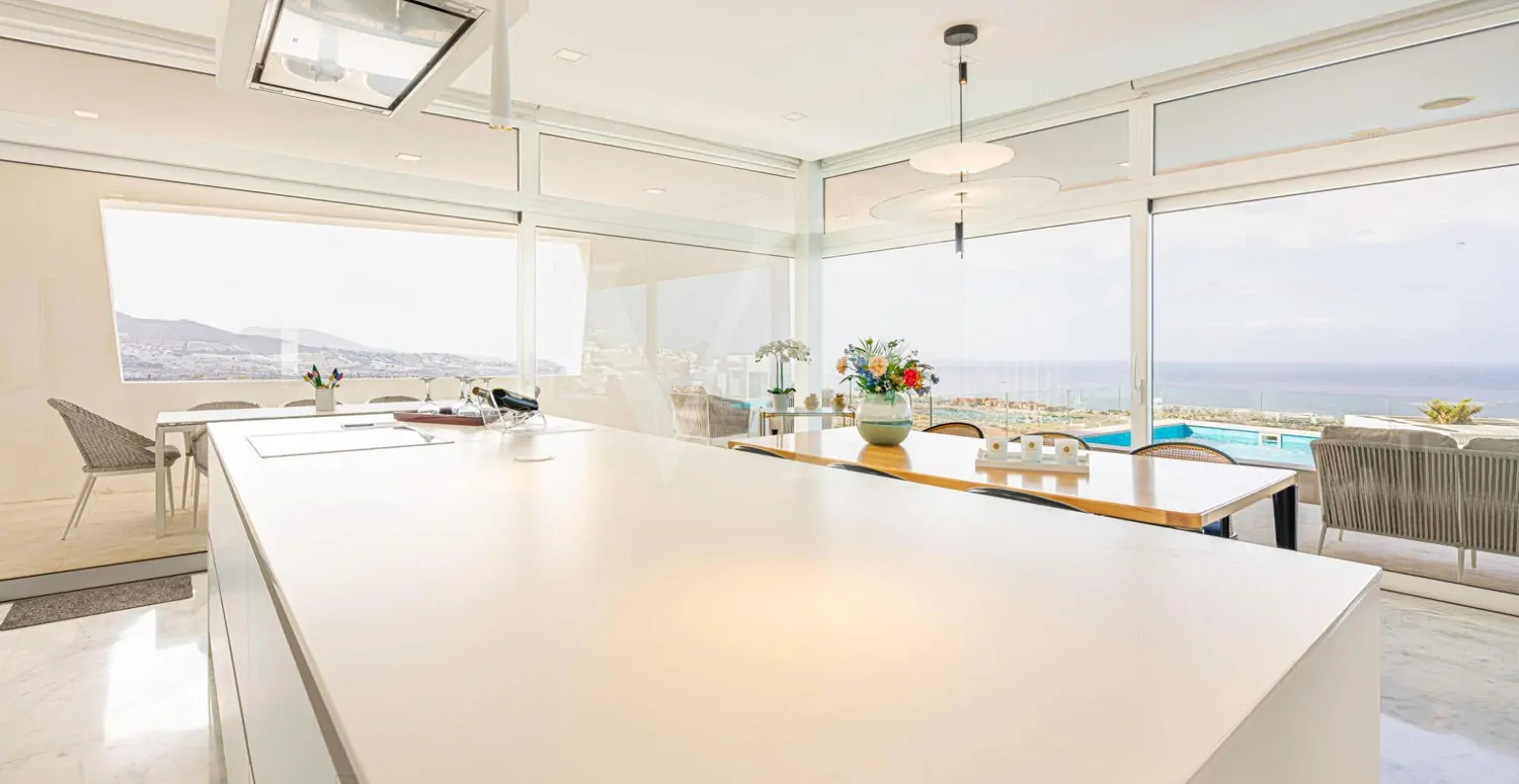 Exklusive Villa in Adeje – Luxus mit Panoramablick