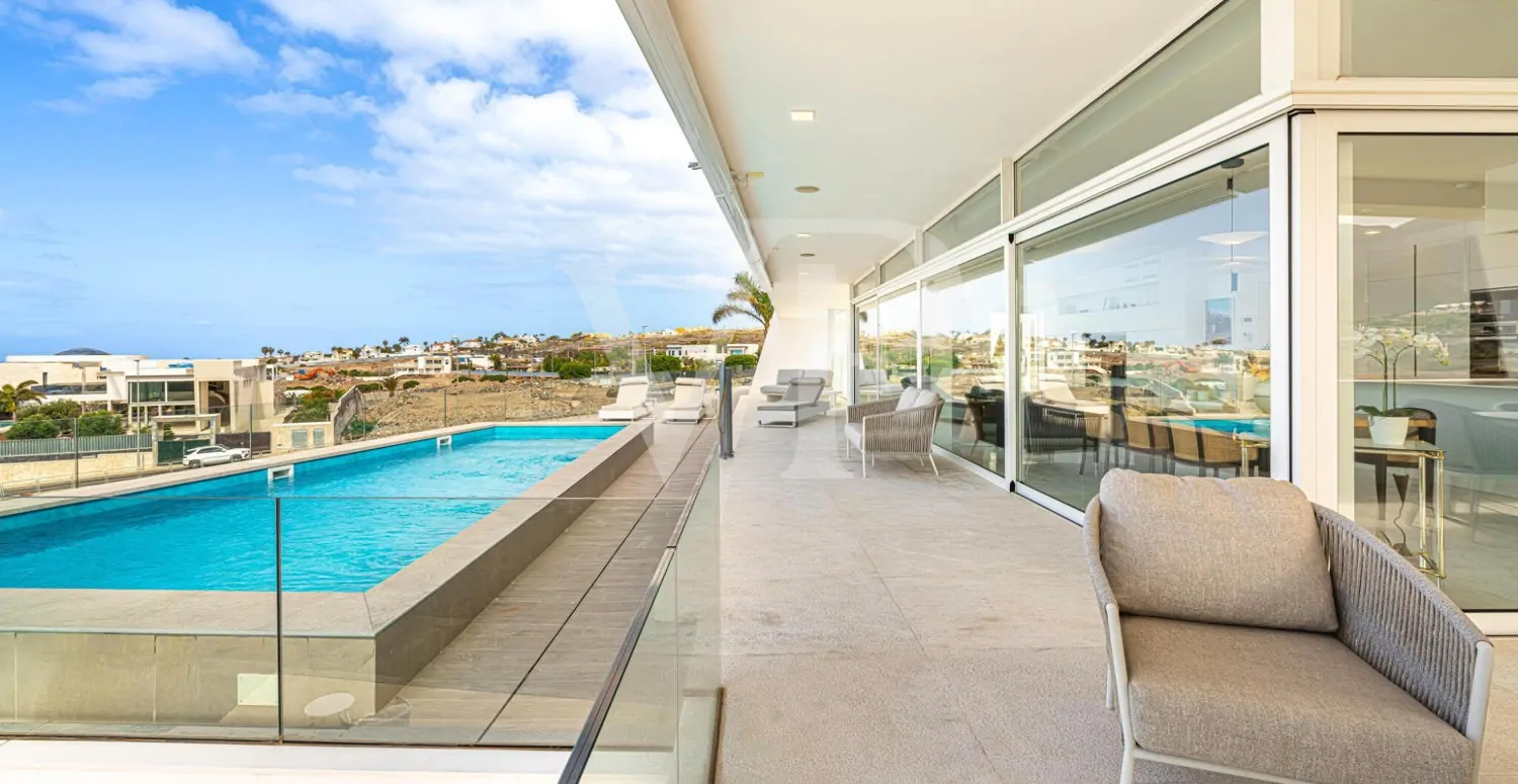 Exklusive Villa in Adeje – Luxus mit Panoramablick
