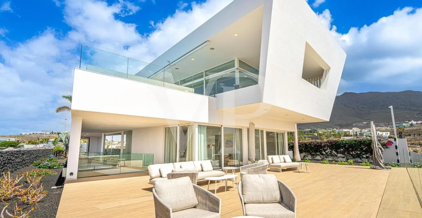 Exklusive Villa in Adeje – Luxus mit Panoramablick