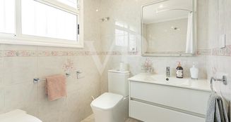 von_poll_real_estate_property_ES253185256_image_46