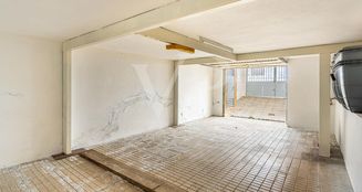 von_poll_real_estate_property_ES253185256_image_54