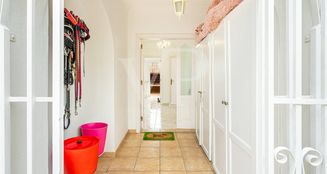 von_poll_real_estate_property_ES253185256_image_25