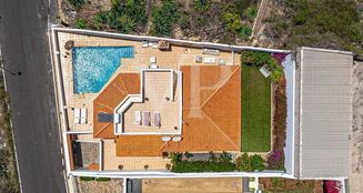 von_poll_real_estate_property_ES253185256_image_58