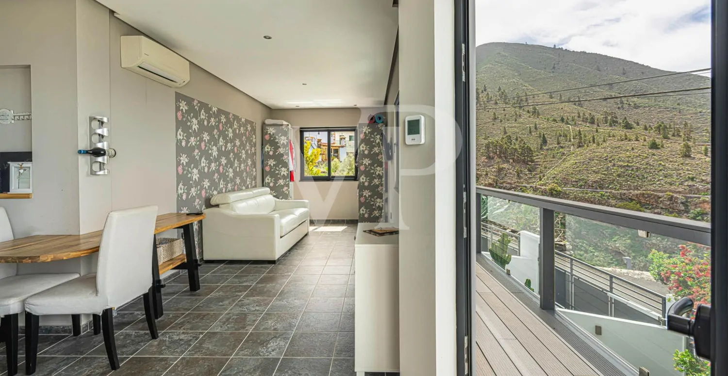 Idyllisches modernes Einfamilienhaus mit Panoramablick