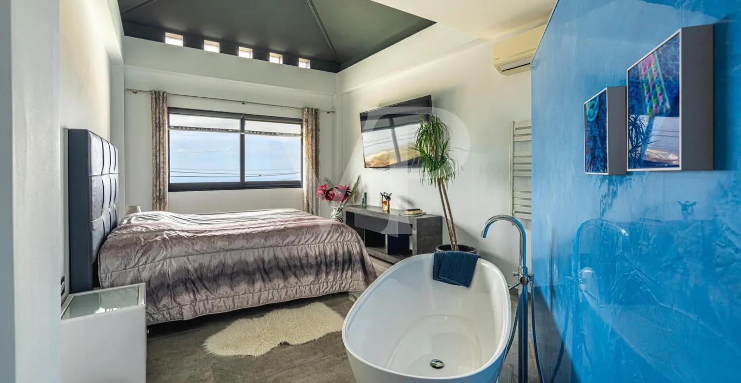 Idyllisches modernes Einfamilienhaus mit Panoramablick