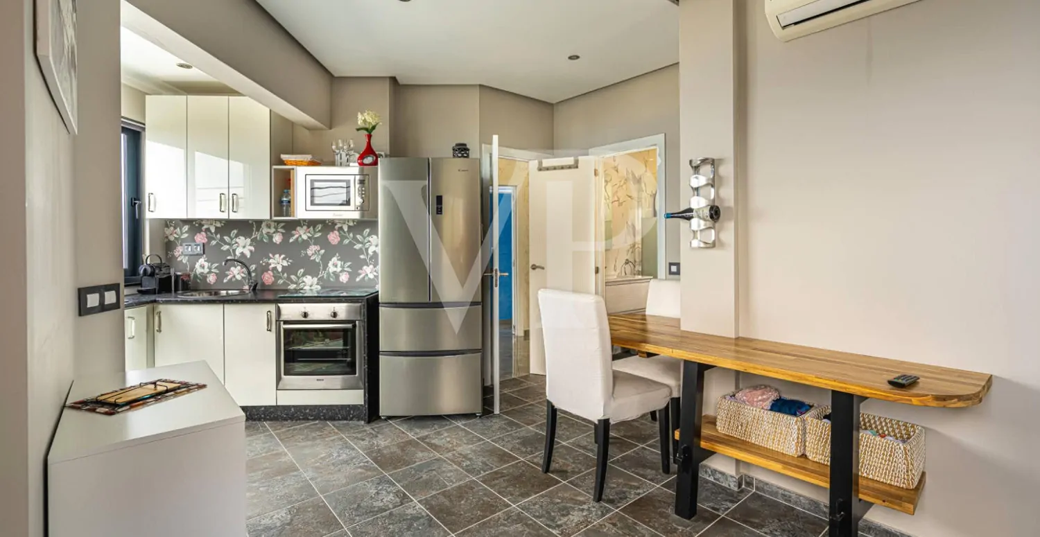 Idyllisches modernes Einfamilienhaus mit Panoramablick