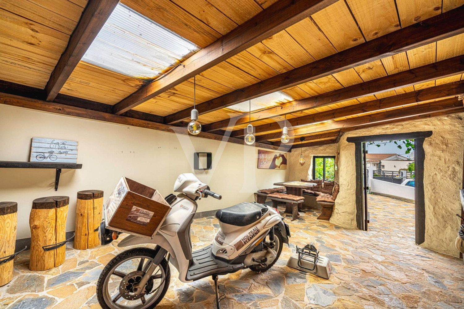 Idyllisches modernes Einfamilienhaus mit Panoramablick