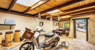 von_poll_real_estate_property_ES253185307_image_41