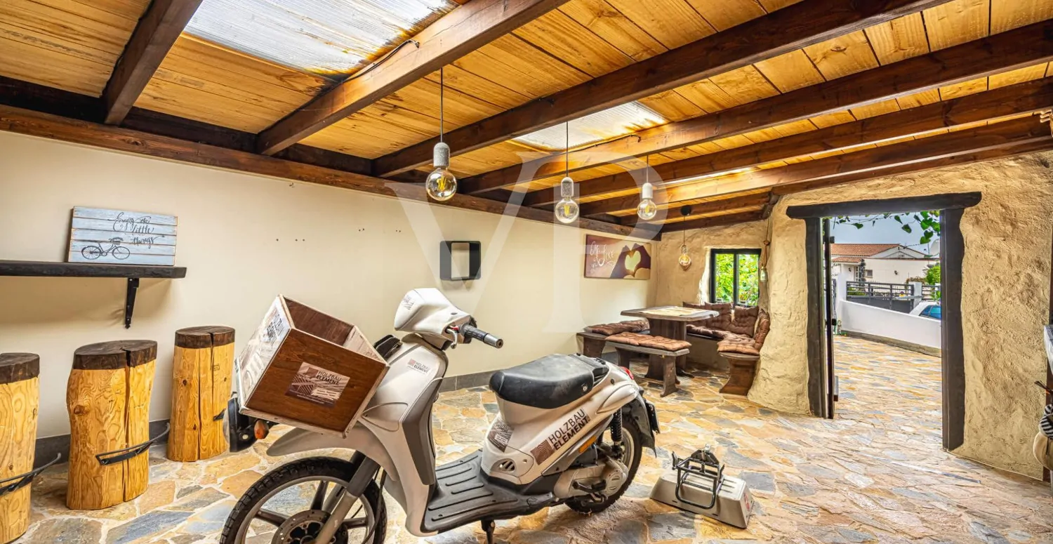 Idyllisches modernes Einfamilienhaus mit Panoramablick