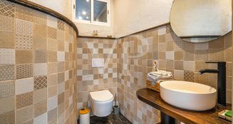von_poll_real_estate_property_ES253185307_image_11