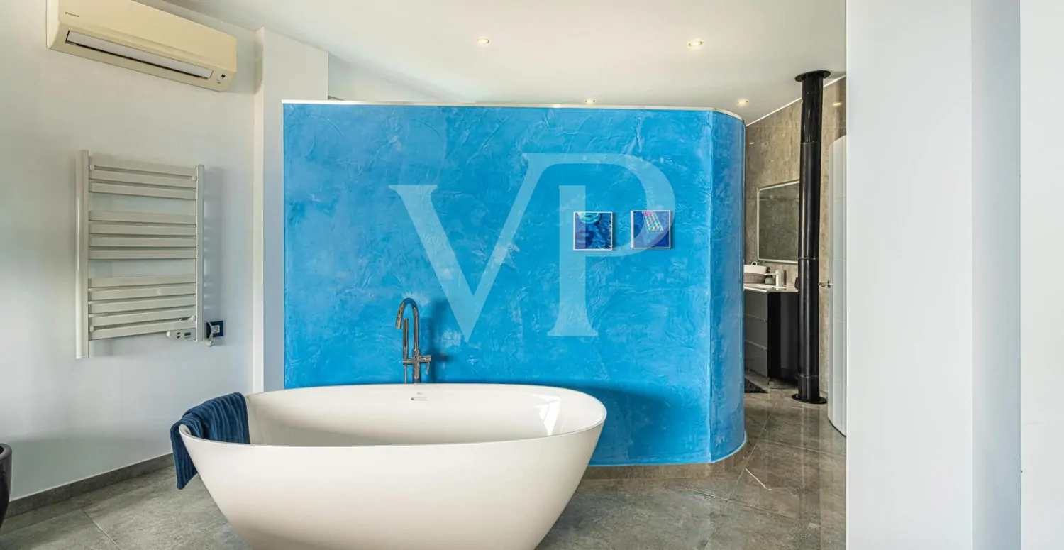 Idyllisches modernes Einfamilienhaus mit Panoramablick