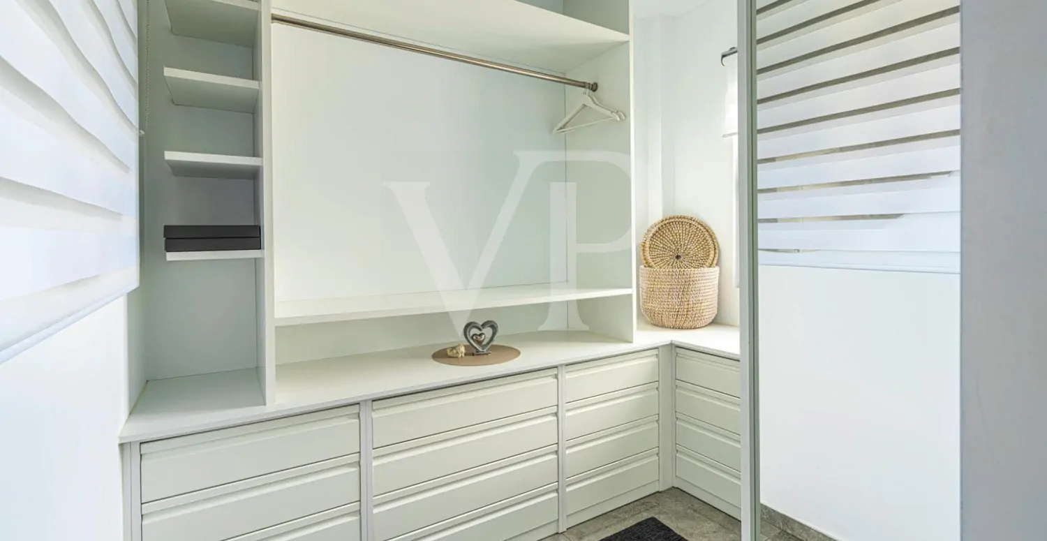 Idyllisches modernes Einfamilienhaus mit Panoramablick