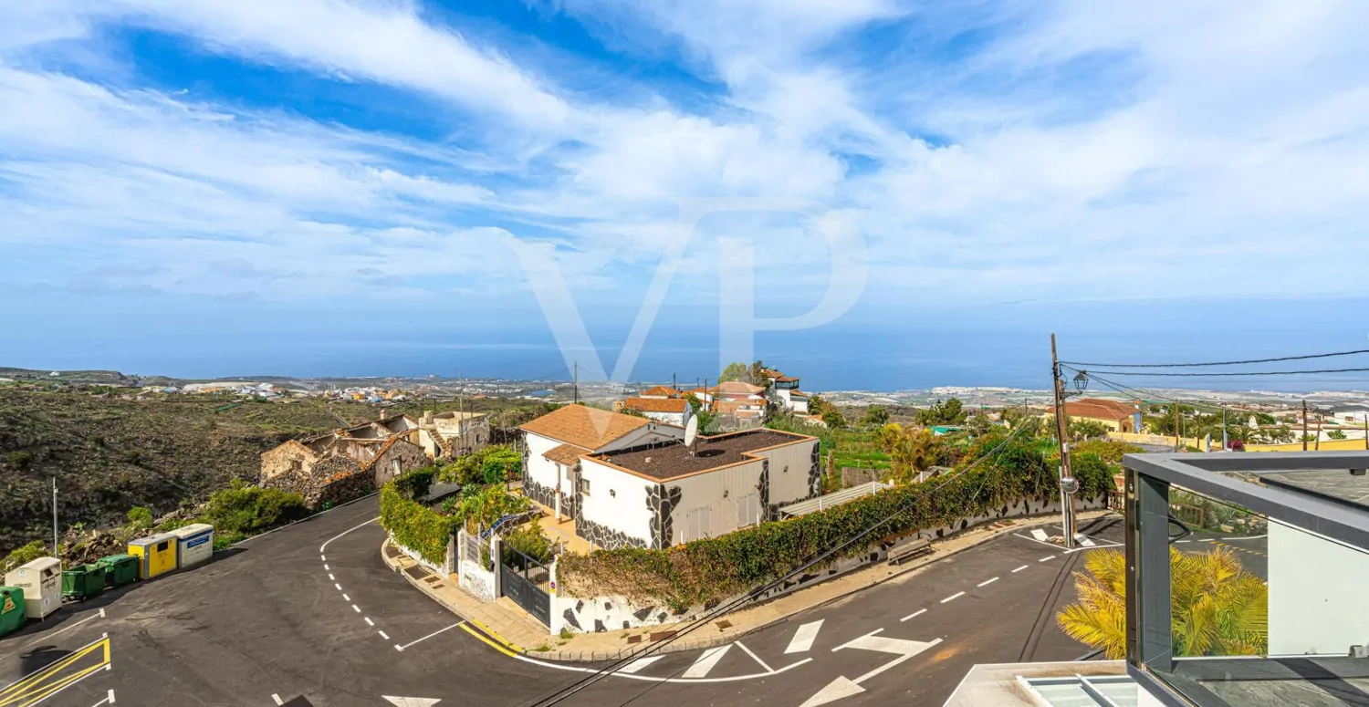 Idyllisches modernes Einfamilienhaus mit Panoramablick