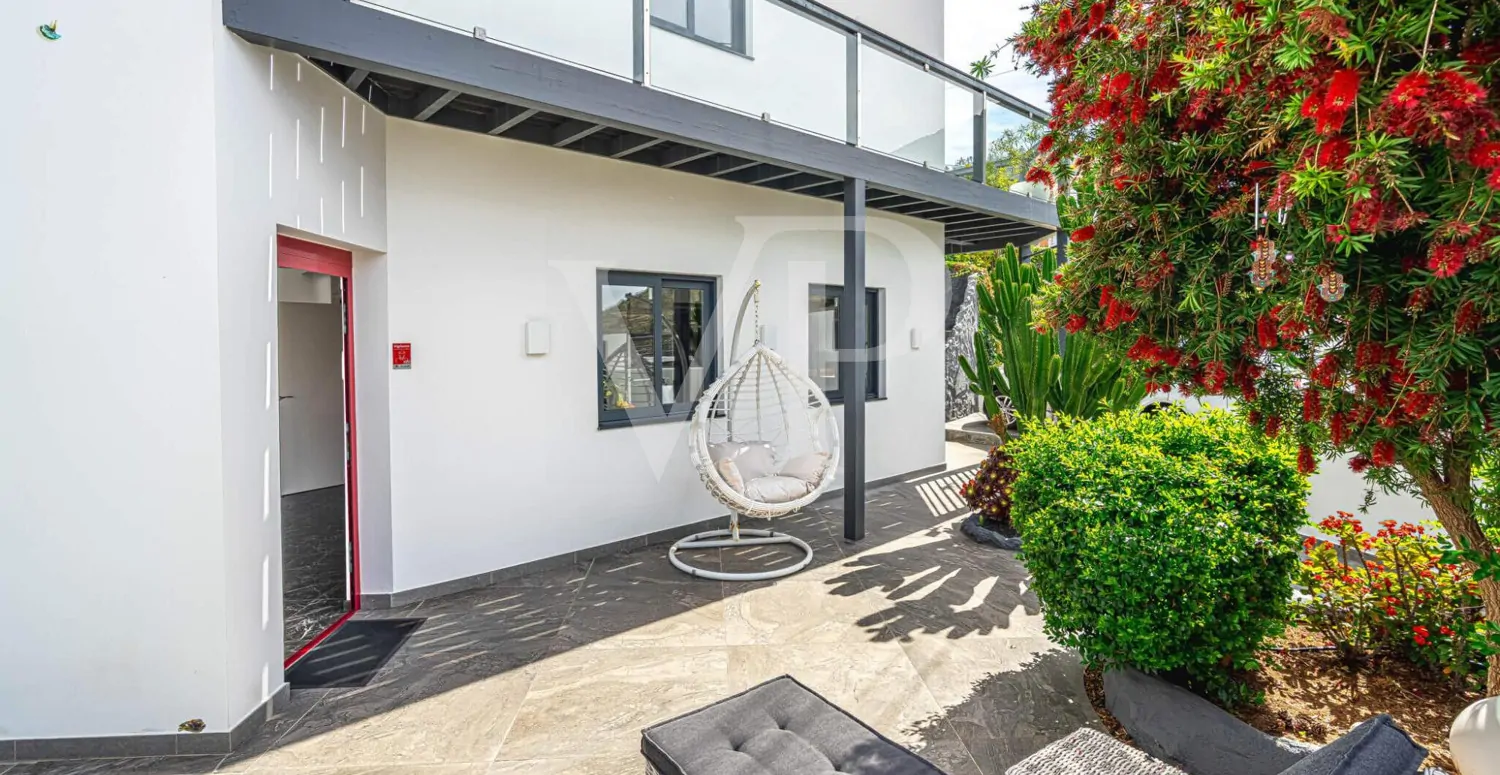 Idyllisches modernes Einfamilienhaus mit Panoramablick