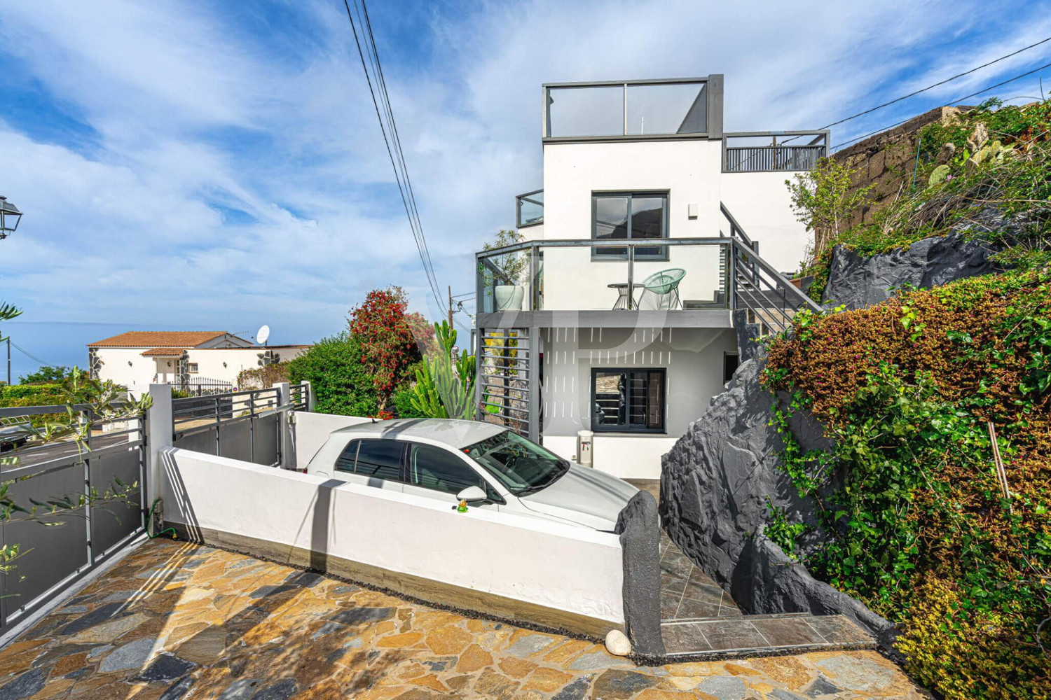Idyllisches modernes Einfamilienhaus mit Panoramablick
