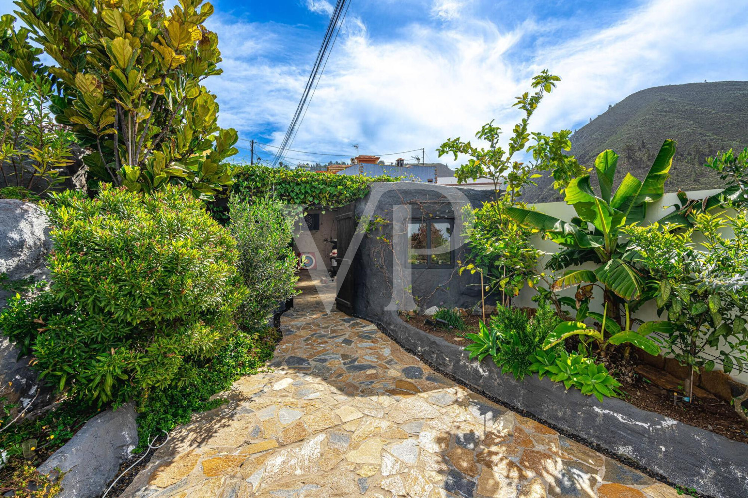 Idyllisches modernes Einfamilienhaus mit Panoramablick