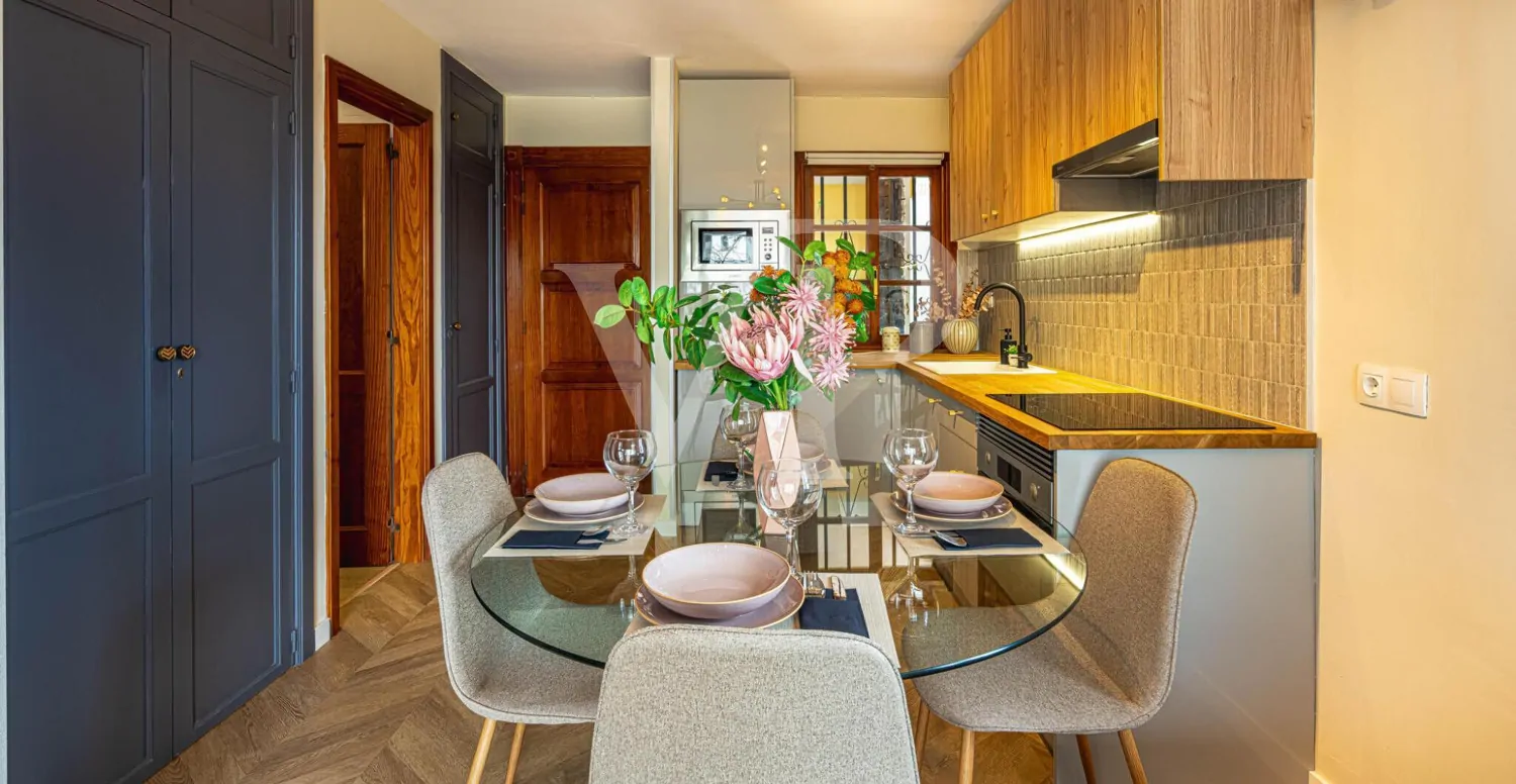 Stilvolle Ein- Schlafzimmer- Wohnung in San Eugenio alto