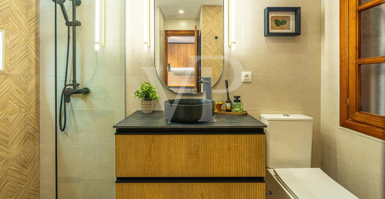 Stilvolle Ein- Schlafzimmer- Wohnung in San Eugenio alto