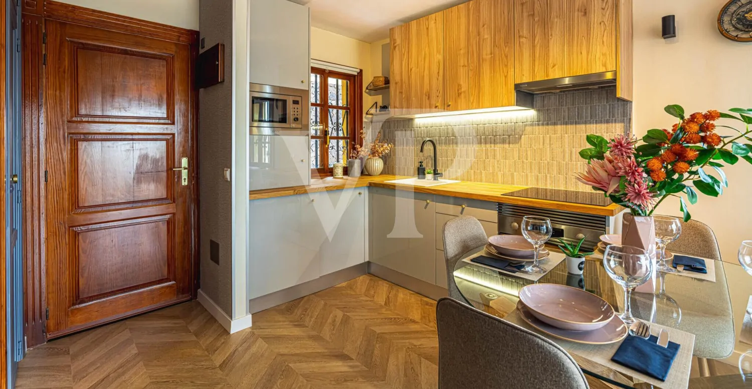 Stilvolle Ein- Schlafzimmer- Wohnung in San Eugenio alto