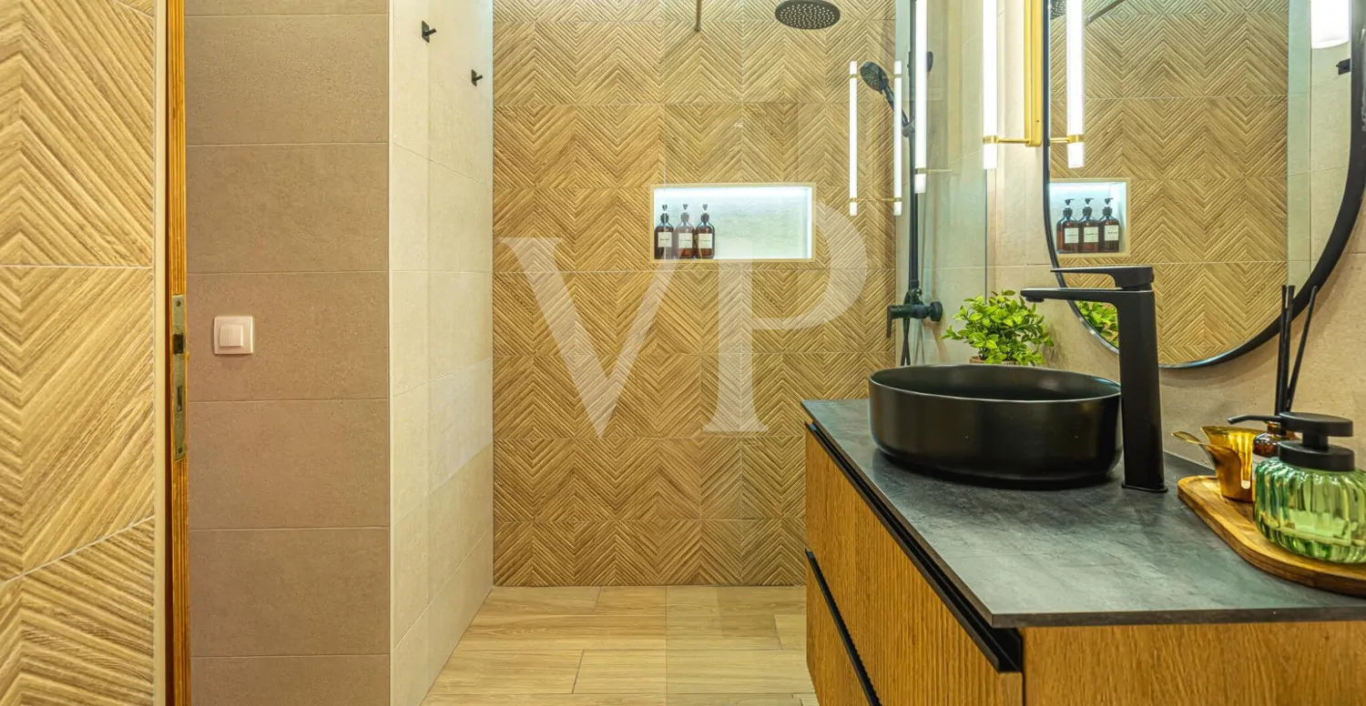 Stilvolle Ein- Schlafzimmer- Wohnung in San Eugenio alto