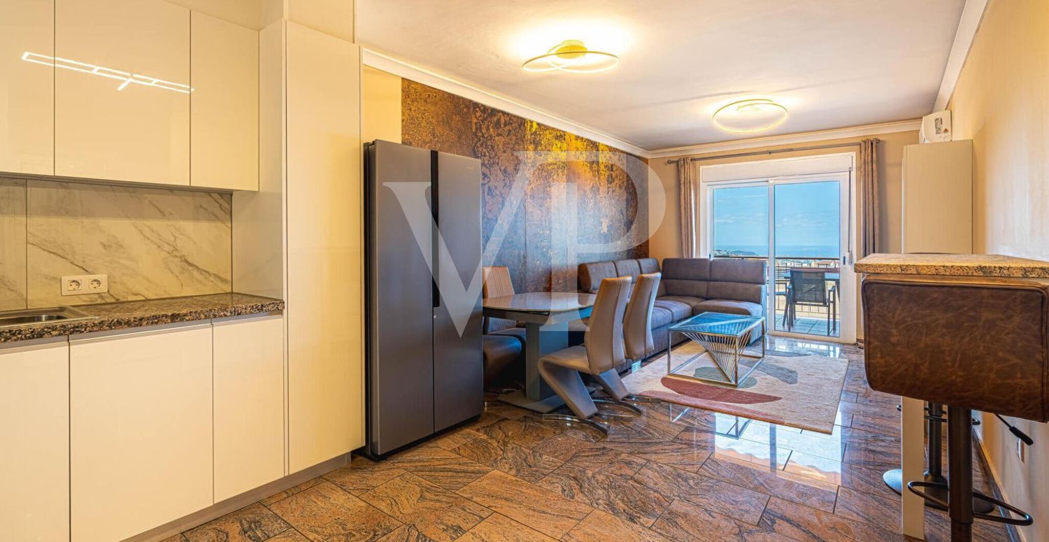 Beautiful penthouse with sea views in the popular area of El Galeón