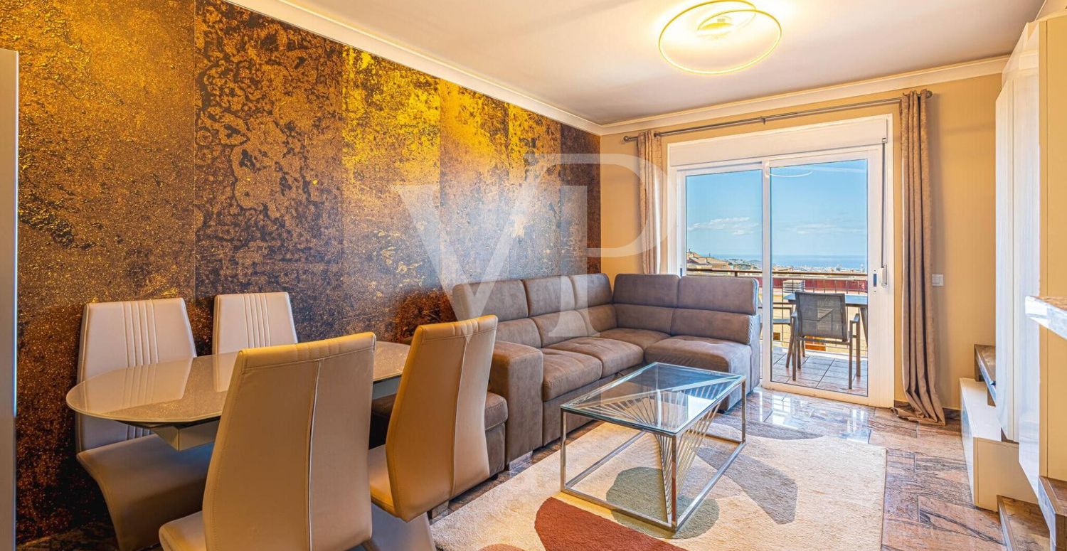 Beautiful penthouse with sea views in the popular area of El Galeón
