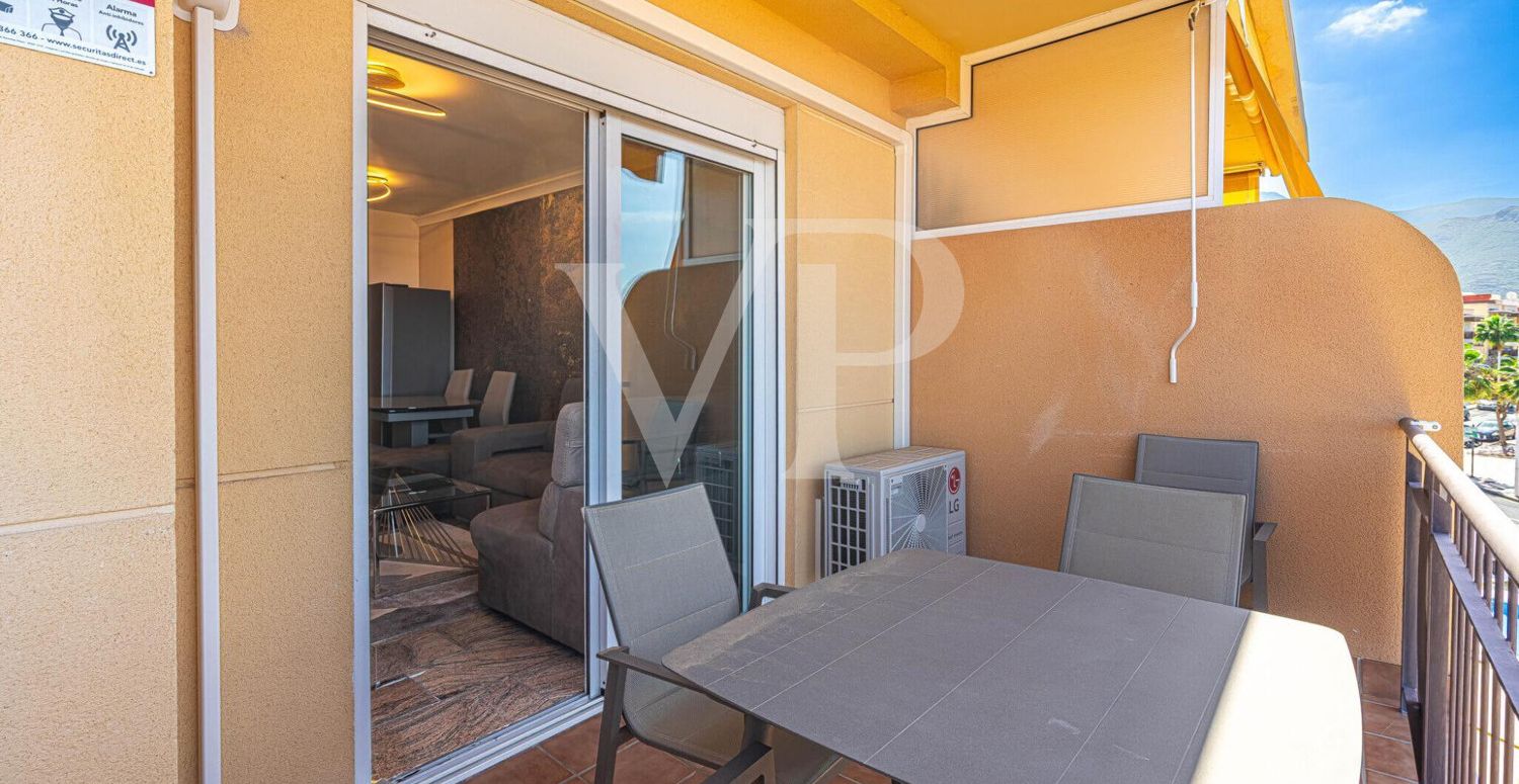 Beautiful penthouse with sea views in the popular area of El Galeón