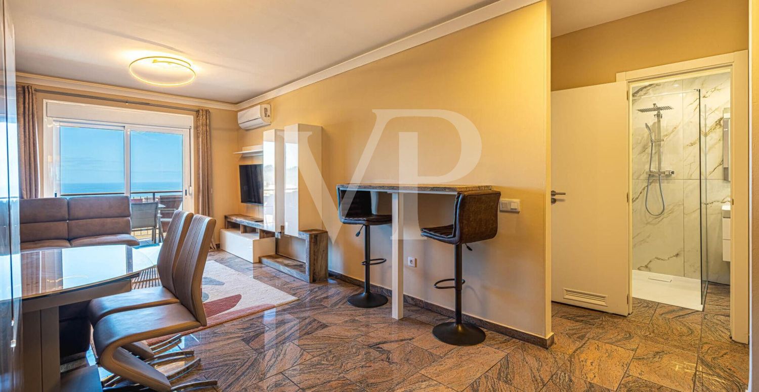 Beautiful penthouse with sea views in the popular area of El Galeón