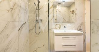von_poll_real_estate_property_ES253185339_image_30