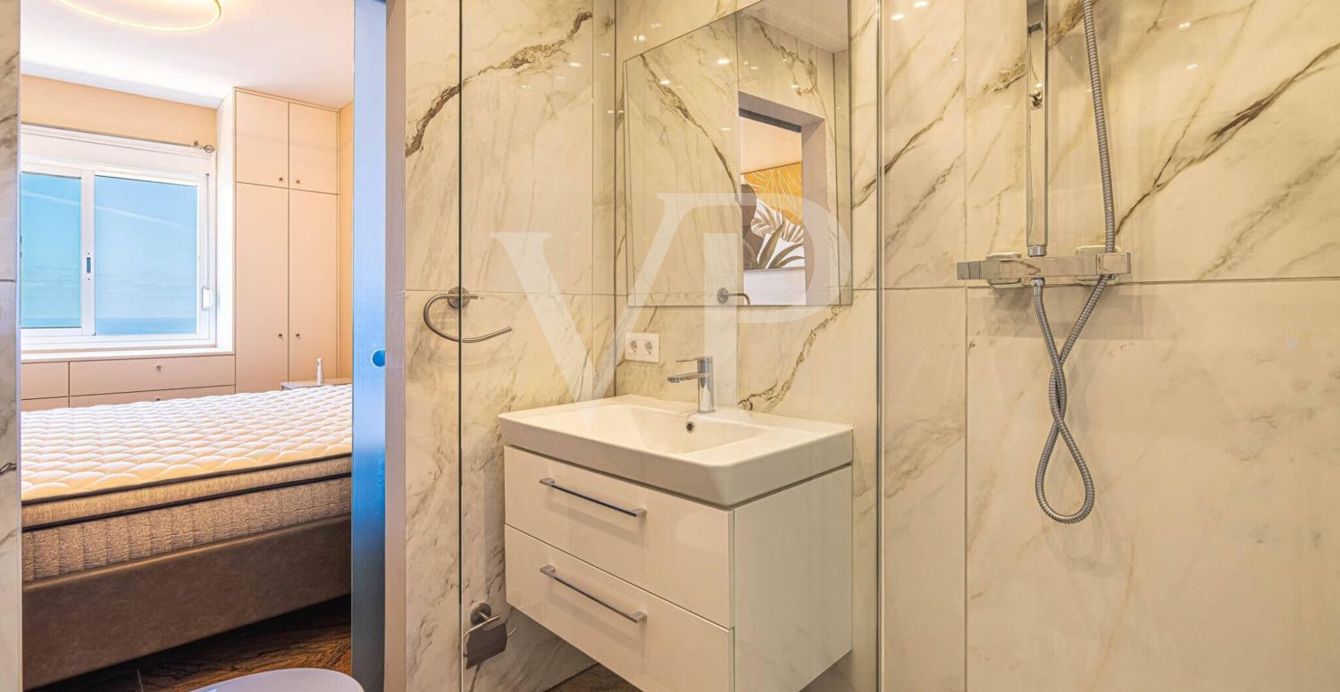 Beautiful penthouse with sea views in the popular area of El Galeón