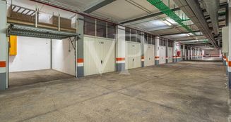 von_poll_real_estate_property_ES253185339_image_39