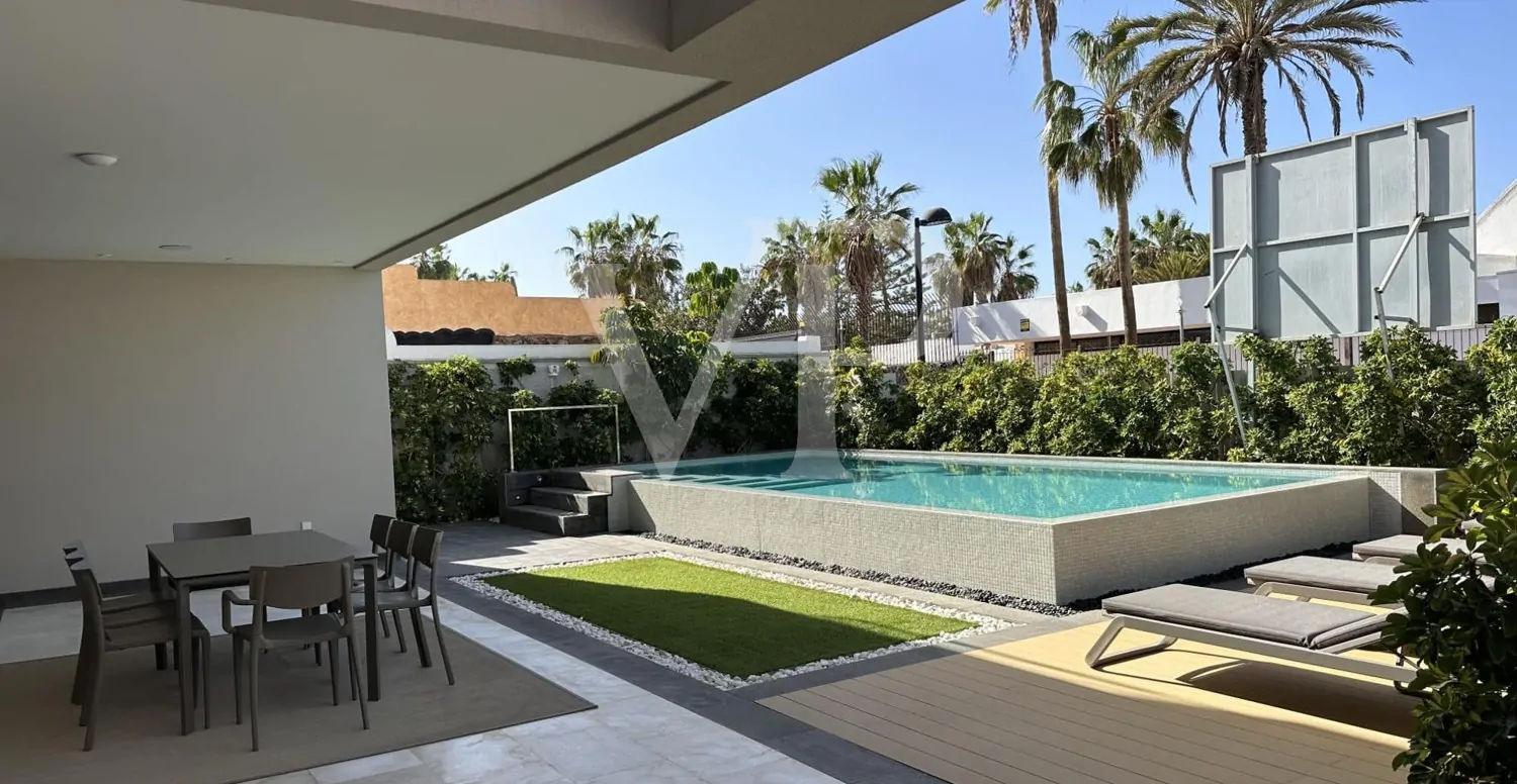 Eleganz am Atlantik – Neubau-Luxusvilla in Playa de las Américas