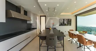 von_poll_real_estate_property_ES253185345_image_80