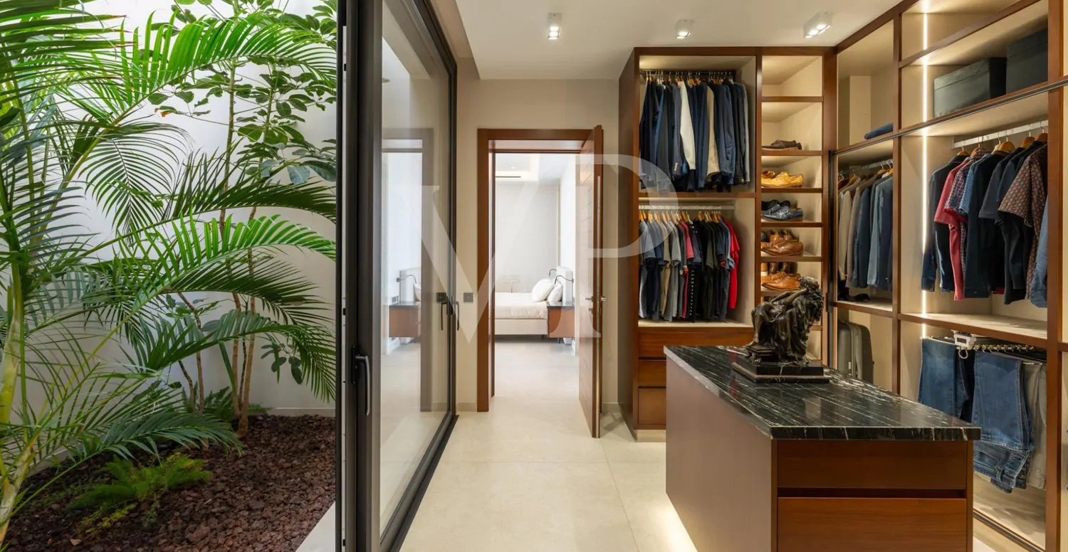 Luxusvilla mit Infinity-Pool und Panoramablick auf den Atlantik