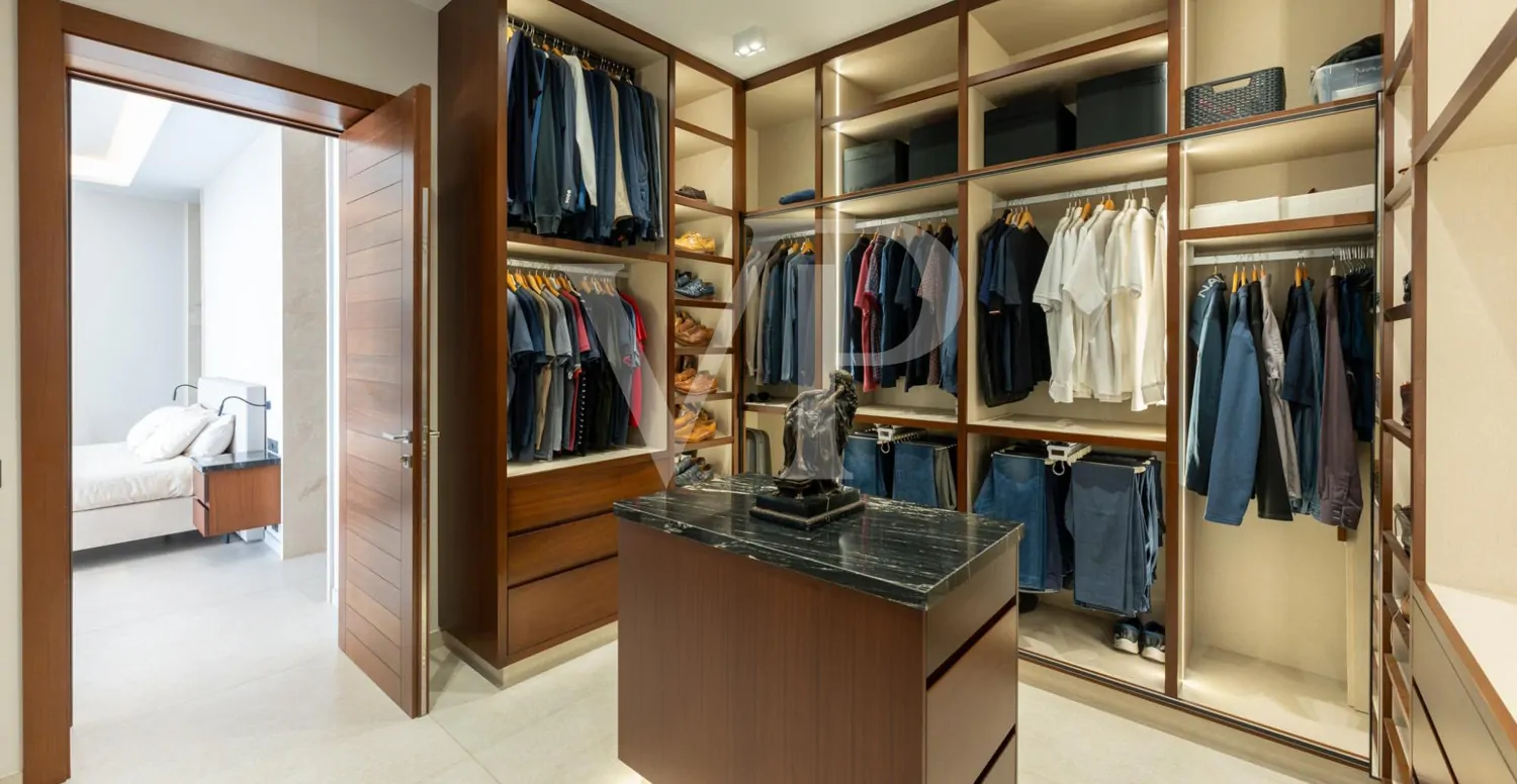 Luxusvilla mit Infinity-Pool und Panoramablick auf den Atlantik