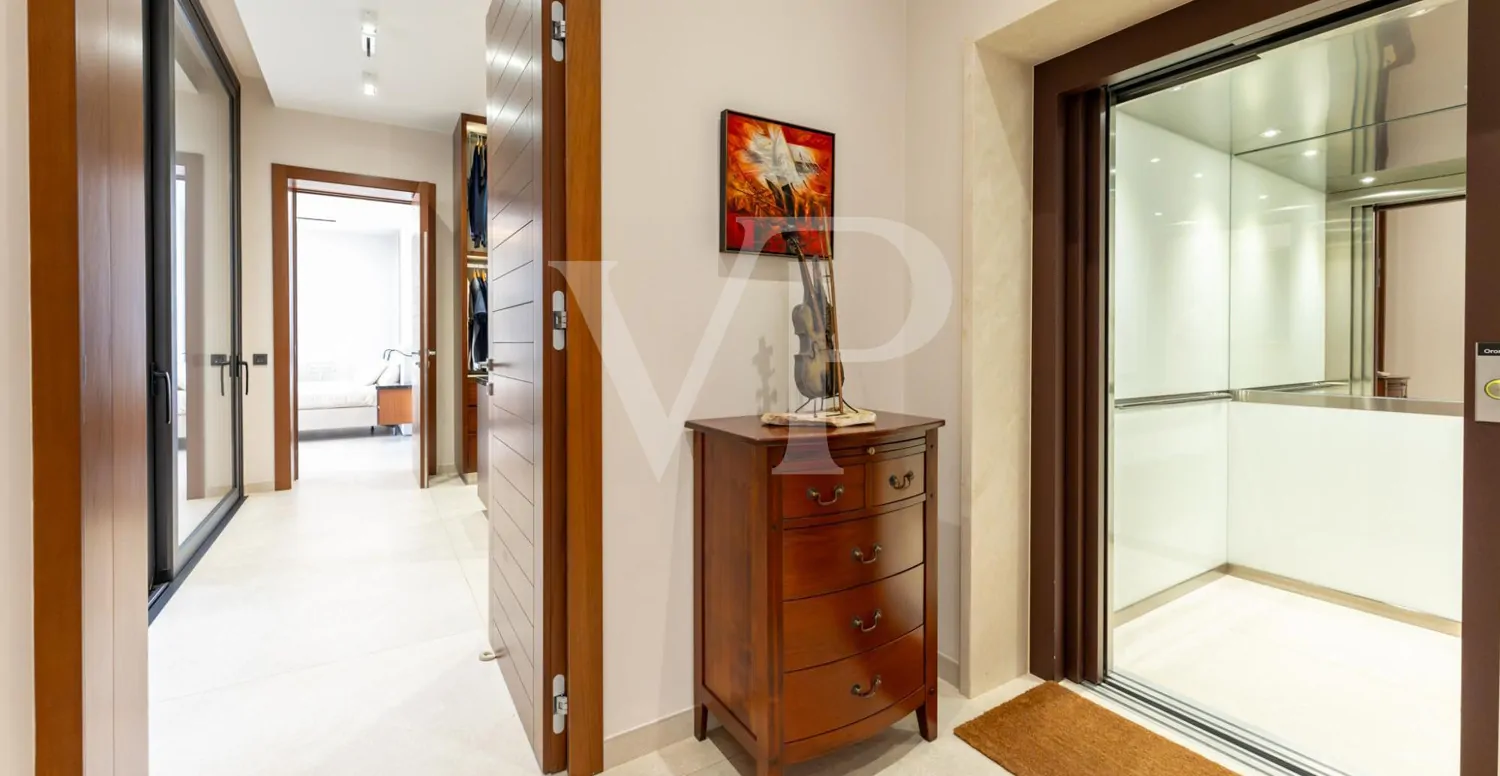 Luxusvilla mit Infinity-Pool und Panoramablick auf den Atlantik