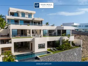 Luxusvilla mit Infinity-Pool und Panoramablick auf den Atlantik