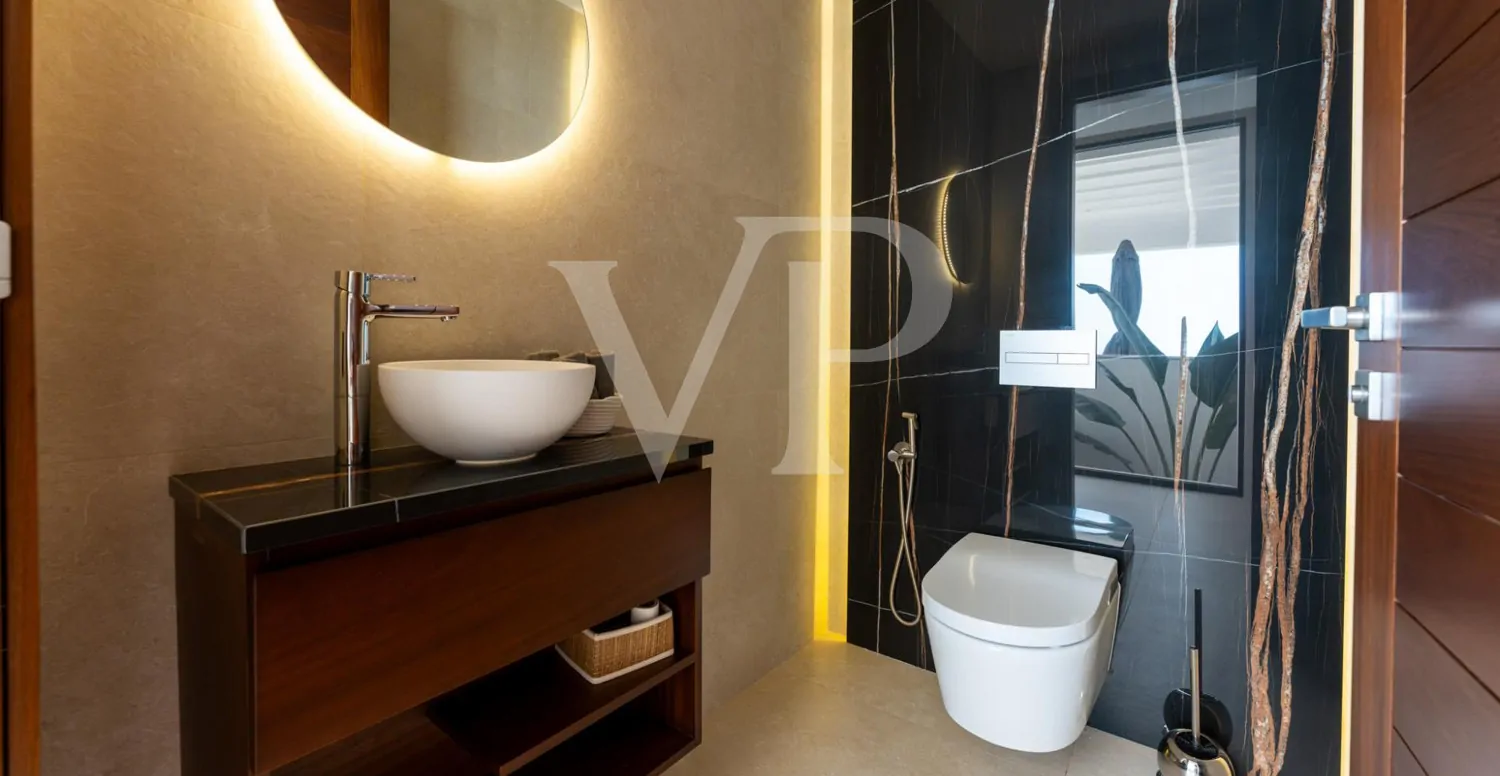 Luxusvilla mit Infinity-Pool und Panoramablick auf den Atlantik