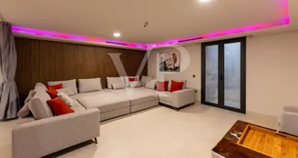 von_poll_real_estate_property_ES253185345_image_181