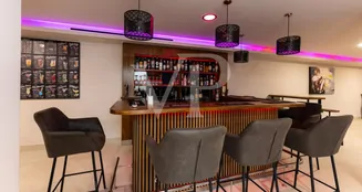 von_poll_real_estate_property_ES253185345_image_185