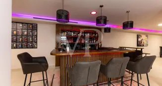 von_poll_real_estate_property_ES253185345_image_185