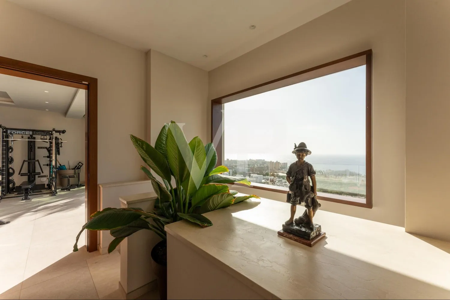 Luxusvilla mit Infinity-Pool und Panoramablick auf den Atlantik