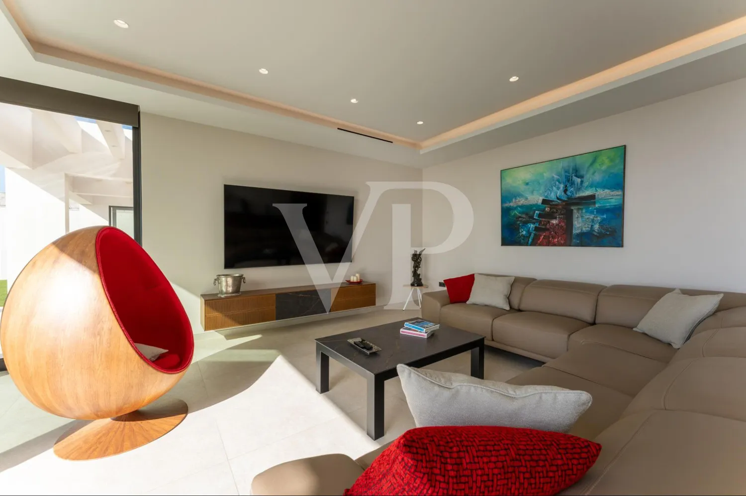 Luxusvilla mit Infinity-Pool und Panoramablick auf den Atlantik