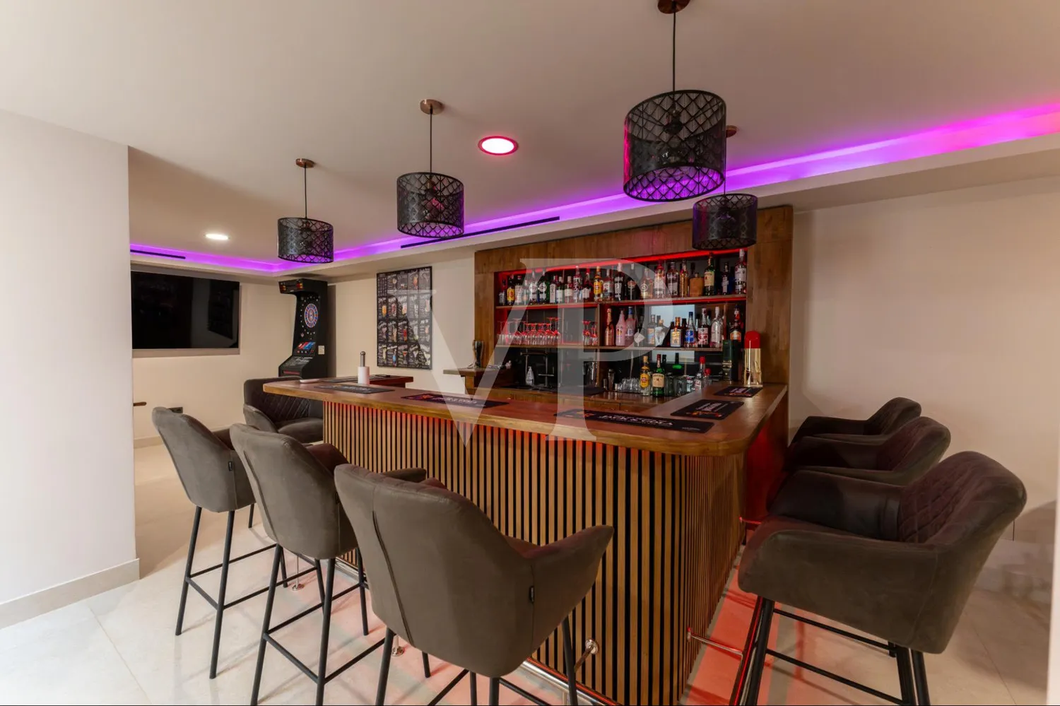 Luxusvilla mit Infinity-Pool und Panoramablick auf den Atlantik