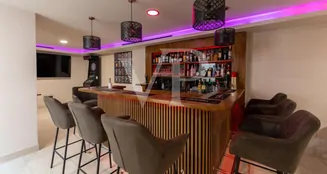 von_poll_real_estate_property_ES253185345_image_184