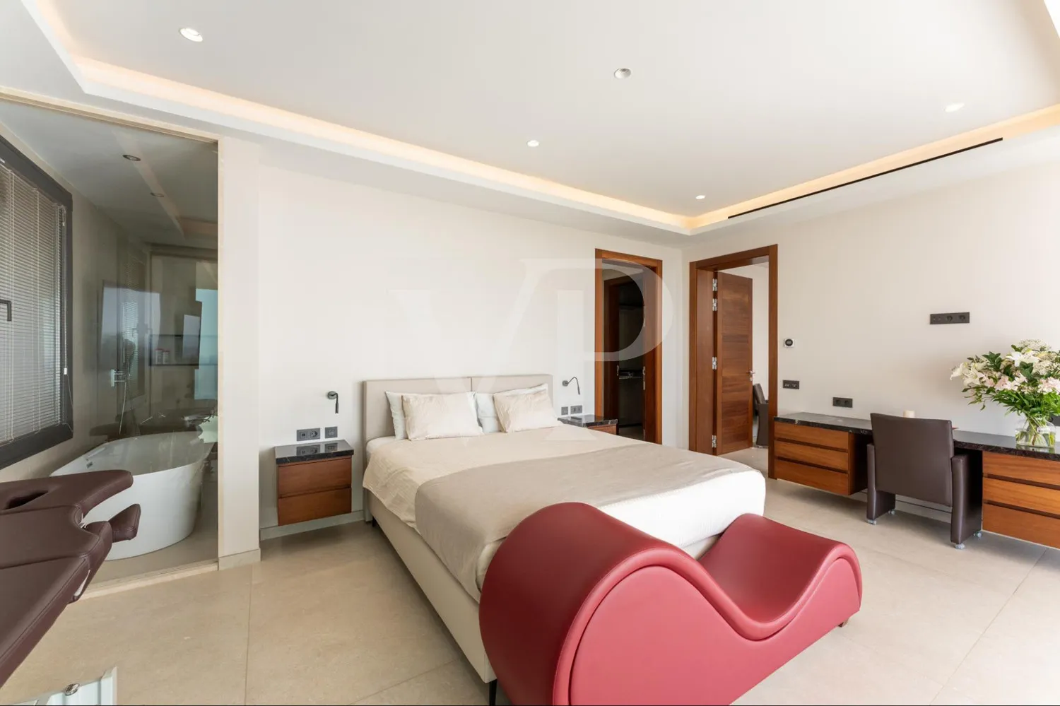 Luxusvilla mit Infinity-Pool und Panoramablick auf den Atlantik