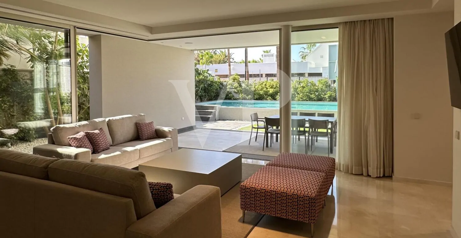 Eleganz am Atlantik – Neubau-Luxusvilla in Playa de las Américas